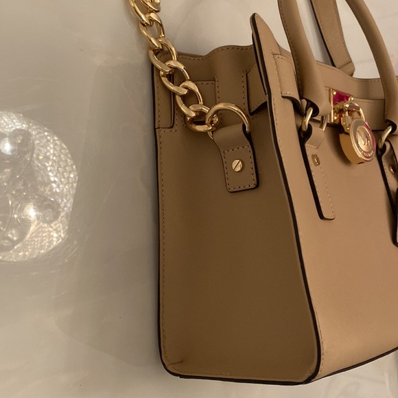 NWOT Michael Kors med Hamilton satchel. - Picture 4 of 13
